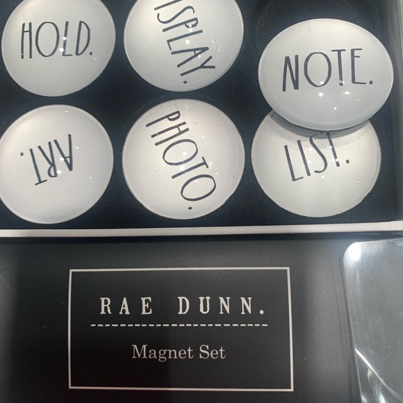 Magnets - Picture 2 of 3